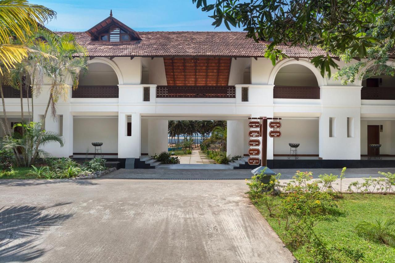 Estuary Sarovar Portico Poovar Exterior foto
