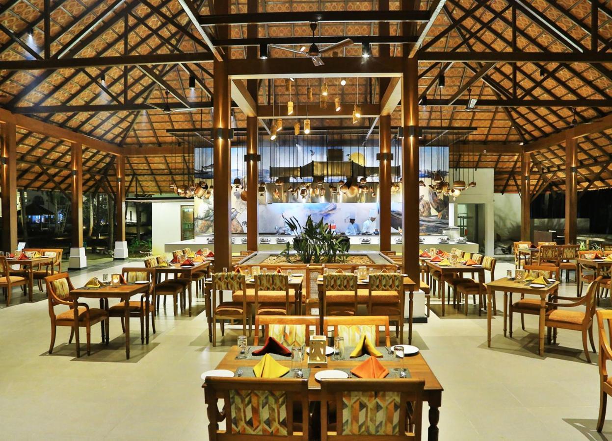 Estuary Sarovar Portico Poovar Exterior foto